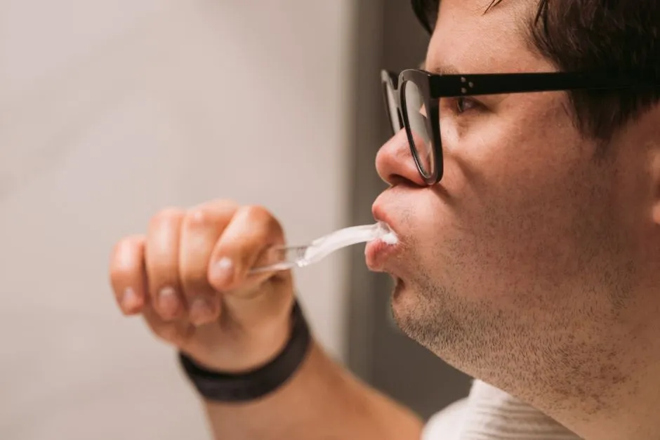 How to Brush Your Teeth Correctly